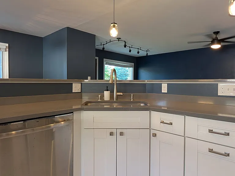 714 W Montclaire Ave — Photo 14