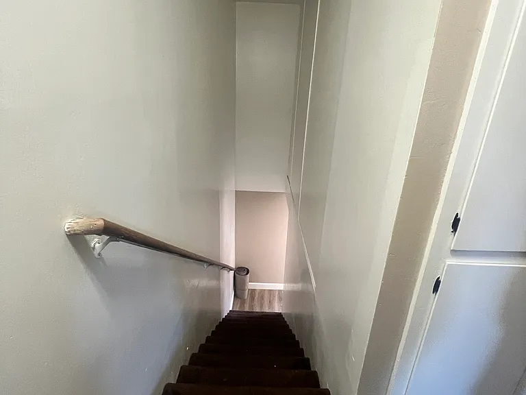 235 E Burnett St #9 — Photo 14