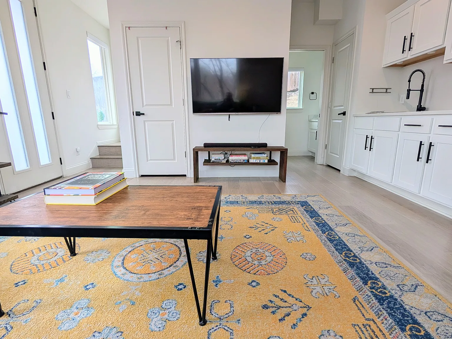 2 bed, 1.5 bath, 732 sqft, $2,950 — Photo 4
