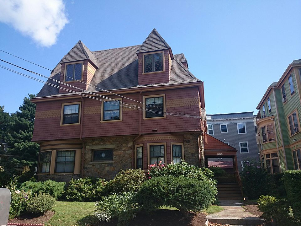 2nd image of 205 Davis Ave