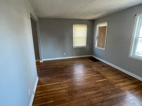 3rd image of 7271 Teal Ave