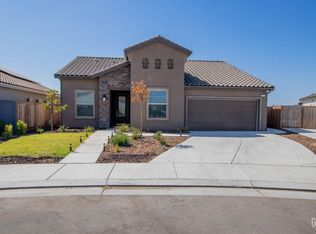 9105 Willow Terrace Dr, Shafter, CA 93263