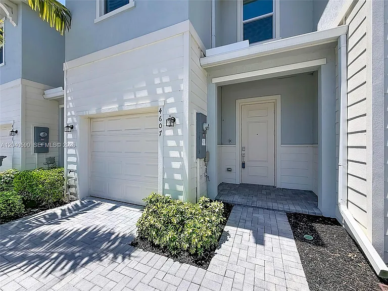 4607 Hollister Ave #4607 — Photo 4