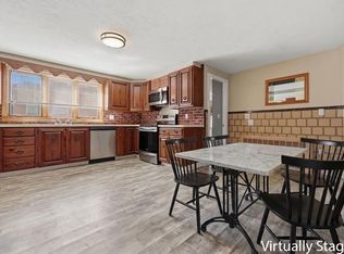586 Franklin St #1, Worcester, MA 01604