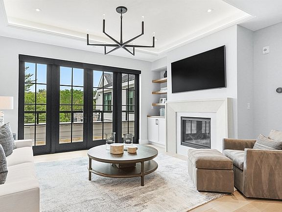 2nd image of 148 Weston Rd #304