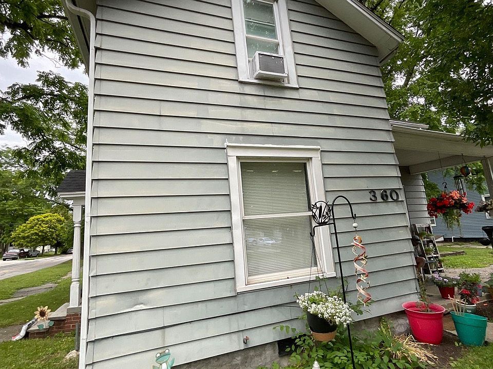 1st image of 360 W 9th St
