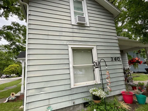 360 W 9th St, Auburn, IN 46706