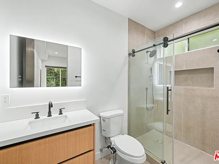1907 S Corning St #1 — Photo 9