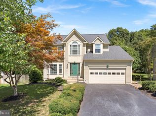 16041 Kings Mountain Rd, Woodbridge, VA 22191