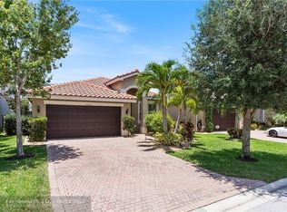 8283 Calabria Lakes Dr, Boynton Beach, FL 33473