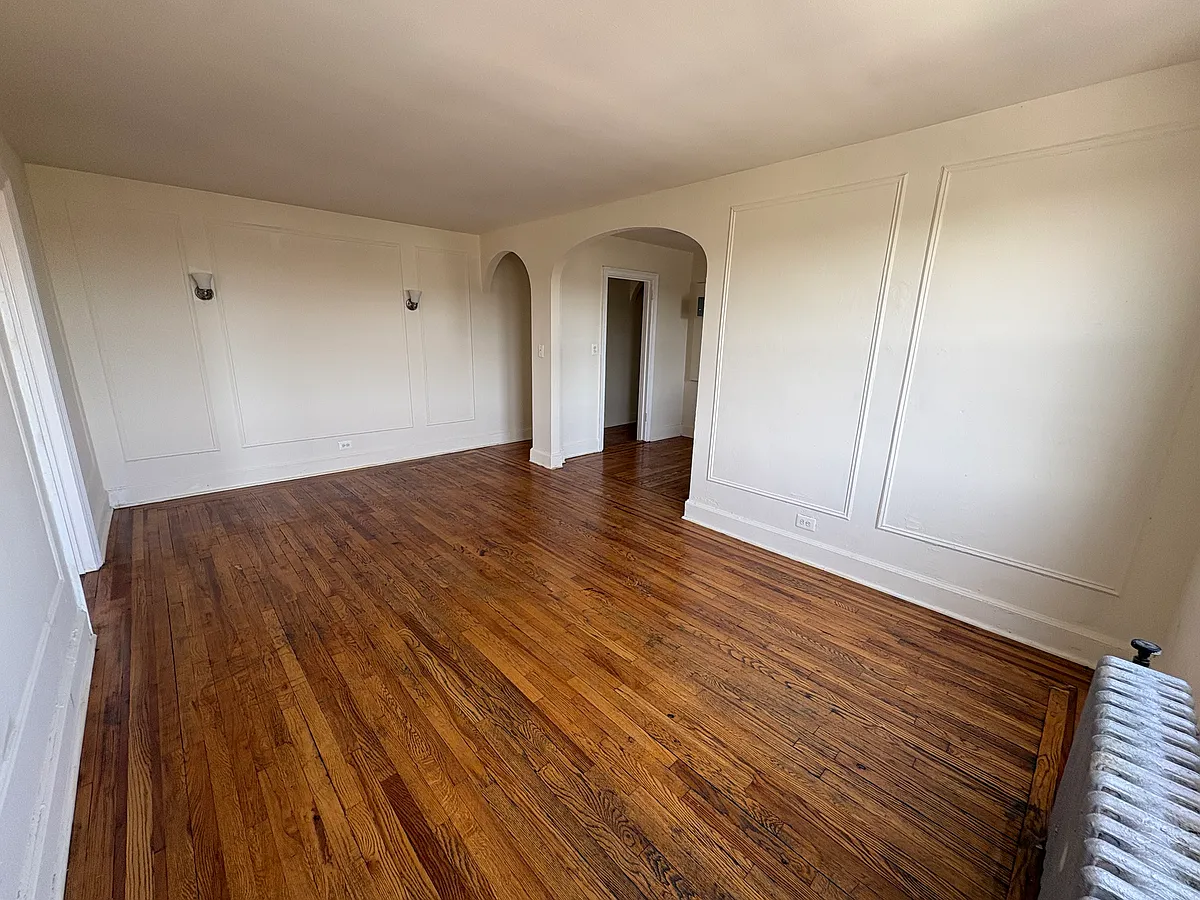 Building Photo - 30 Locust Hill Ave #7E