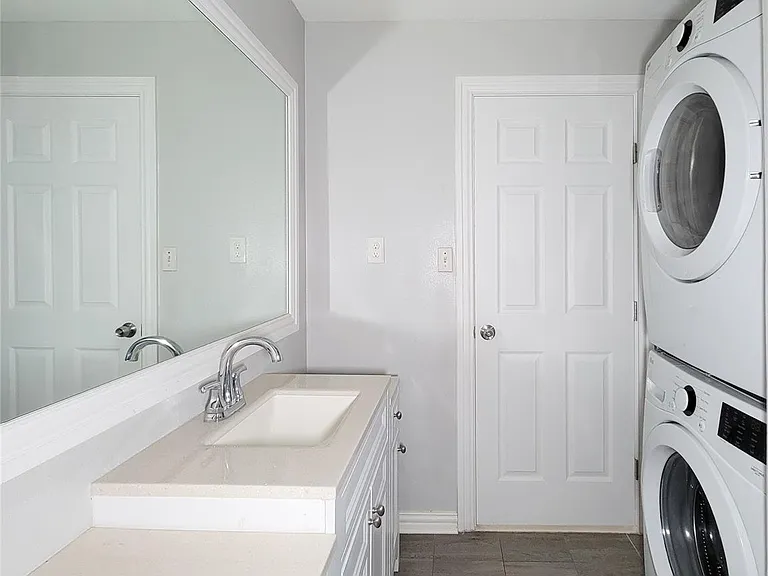2513 Kowis St #B — Photo 19