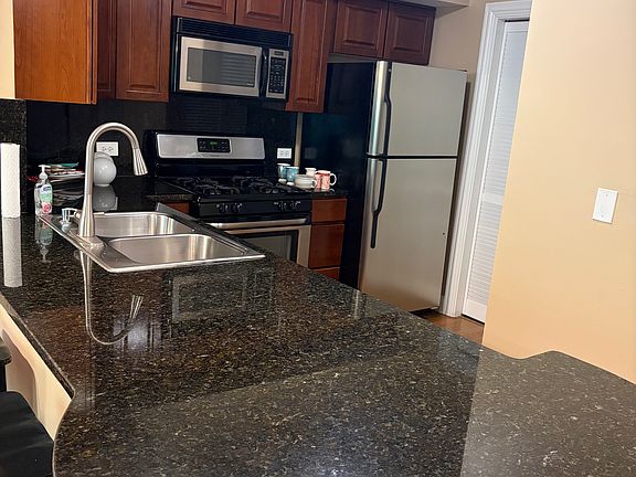5th image of 39 Foxcroft Rd APT 127