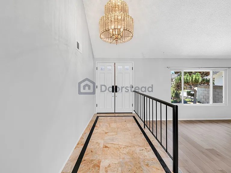 955 Fernrest Dr — Photo 5