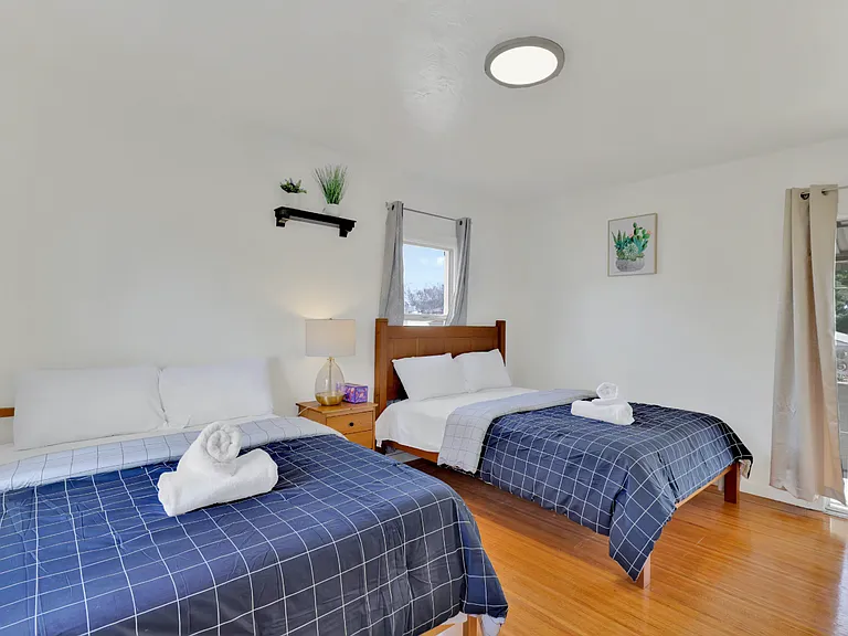 271 W Broadmoor Blvd — Photo 13