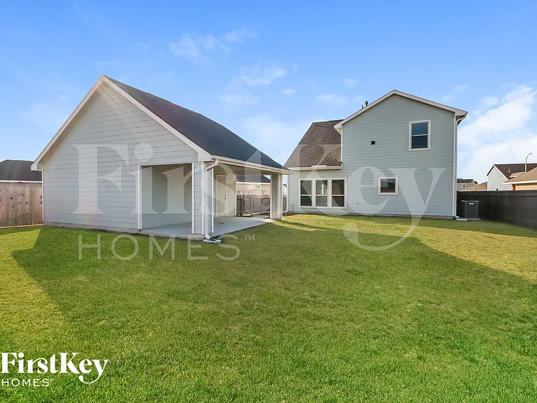 12543 Highgrove Springs Dr — Photo 18