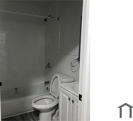 2nd image of 903 Eagle Ave #1A