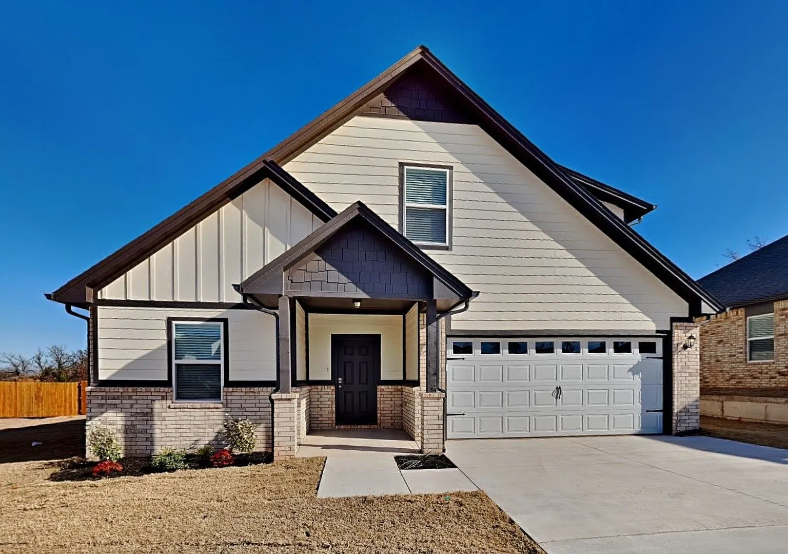 4 Bedroom 3 Bathroom 2 Car Garage Home in Oakdale School District — Photo 1