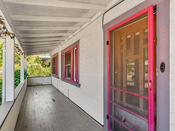 5th image of 918 Benton Street