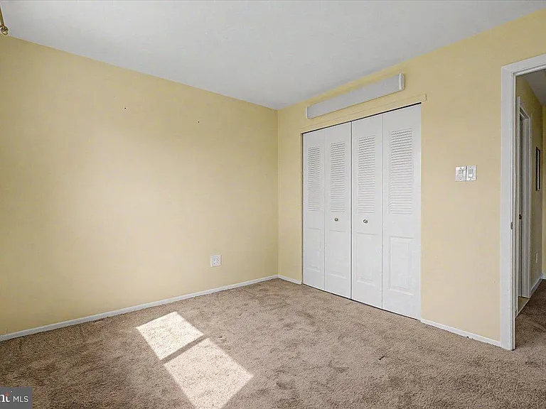 2282 Suzann Dr — Photo 28