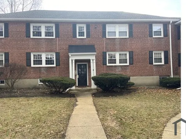 926 Massachusetts Ave APT 5, Arlington, MA 02476