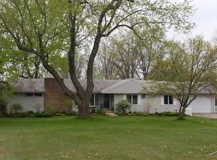 702 S Main St, Chesaning, MI 48616