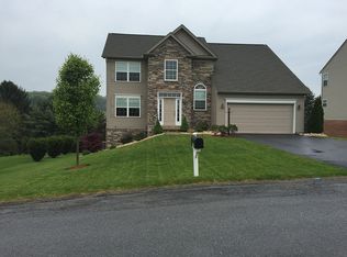 2014 Meadow Lane Dr, Greensburg, PA 15601