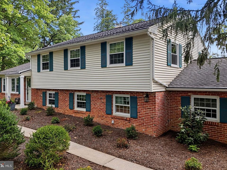 1st image of 204 Edith Ln