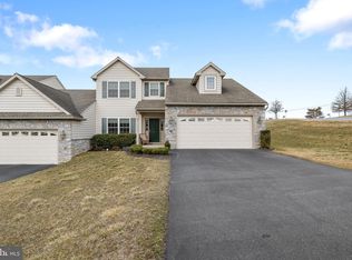 2 Stonecrest Trl, Elizabethtown, PA 17022