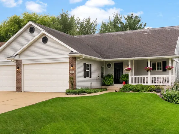 326 N Heatherstone Dr, Sun Prairie, WI 53590