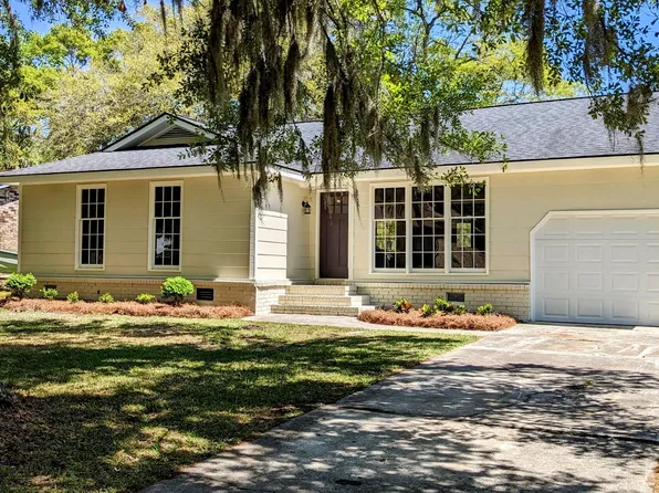 5847 Saint Angela Dr, North Charleston, SC 29418