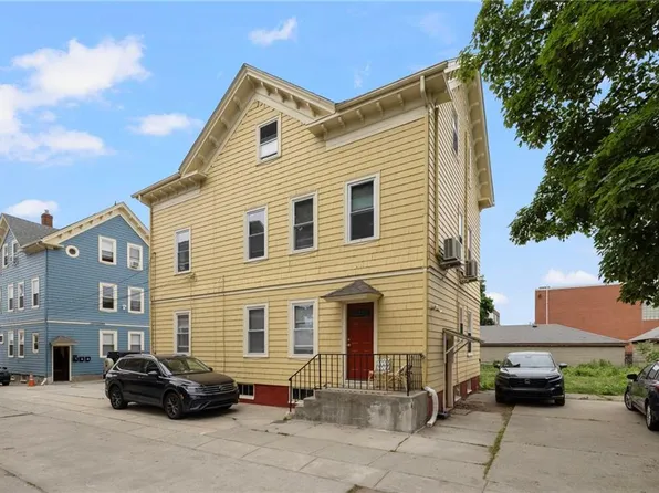 54 Barton St, Providence, RI 02909