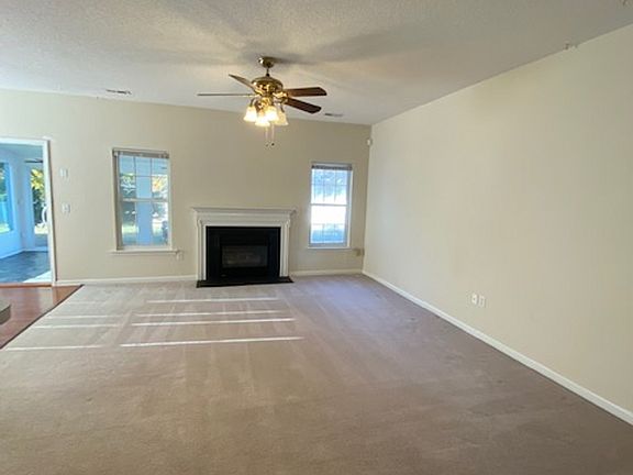 4th image of 807 Palomino Ct