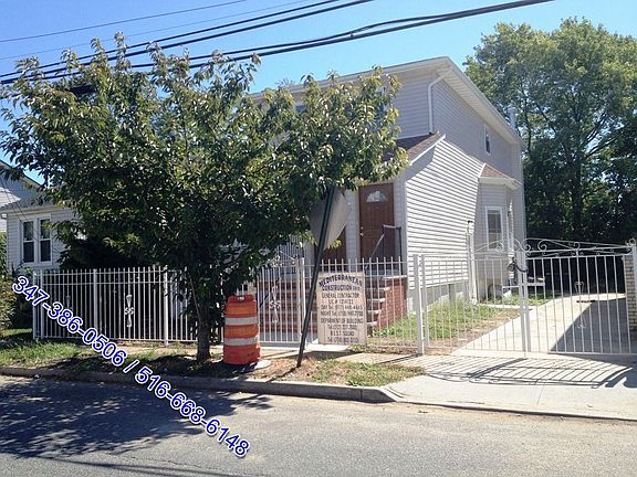 2nd image of 21722 104th Ave