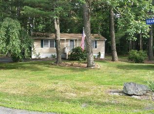 114 Branchwood Trl, Dingmans Ferry, PA 18328