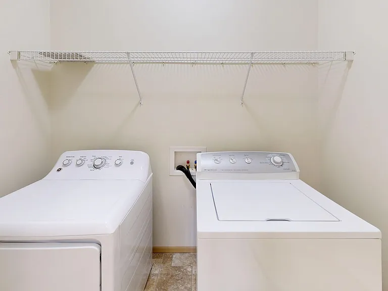 Cascades Apartments — Photo 53