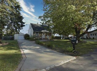 111 Brier St, Central Islip, NY 11722