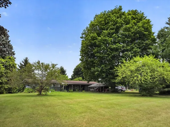 40516 County Road 669, Decatur, MI 49045