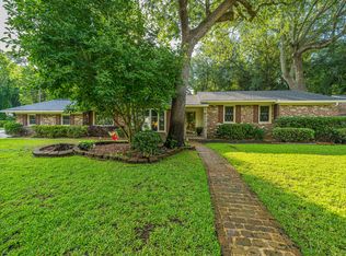 1870 Rugby Ln, Charleston, SC 29407