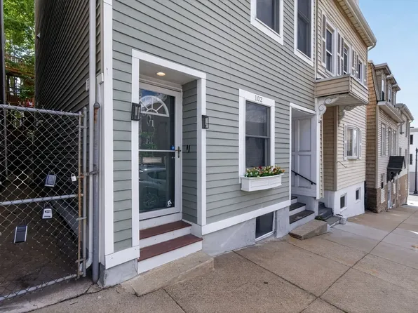 102 Old Harbor St #1, South Boston, MA 02127