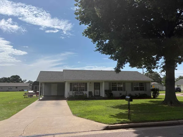 303 Robin Dr, Ripley, TN 38063