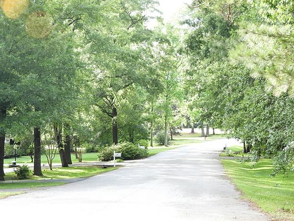 2nd image of 314 Bethany Dr