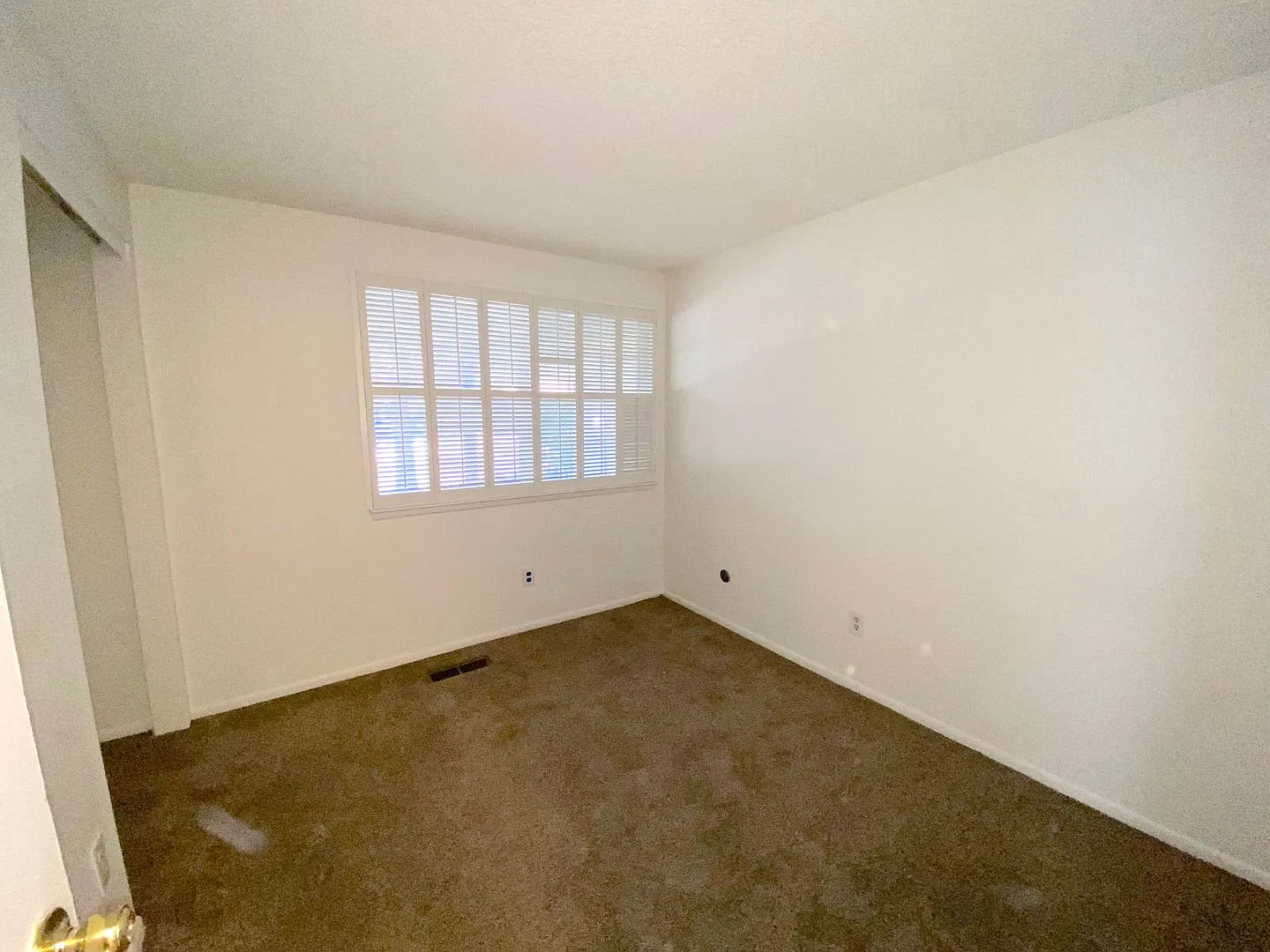 Amazing Central Sparks House - 5 Bedroom, 3 Full Baths — Photo 2