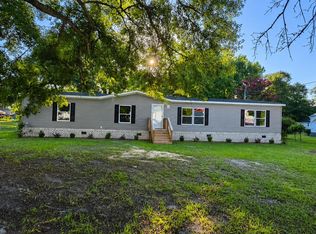 1284 Pocahontas Cir, Manning, SC 29102