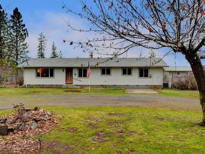 3925 Rockydale Rd, Cave Junction, OR, 97523