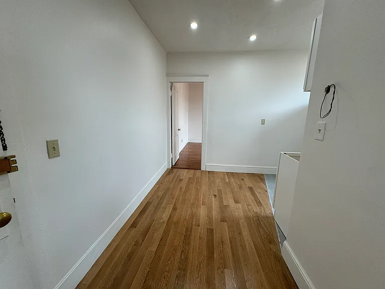 11 Scottfield Rd #11 — Photo 7