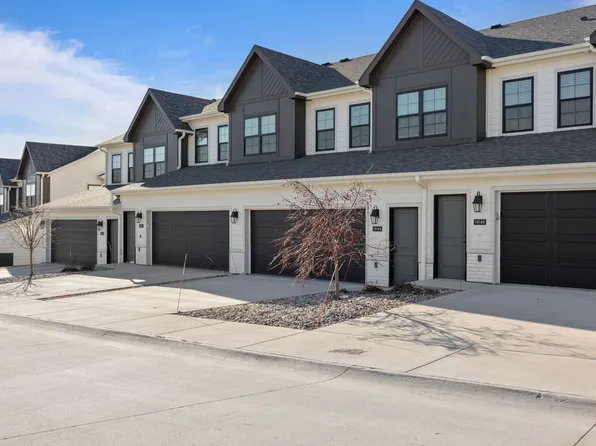 14144 Wilden Dr, Urbandale, IA 50323