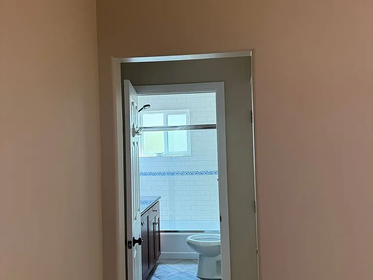 2071 Vista Del Mar Ave — Photo 19