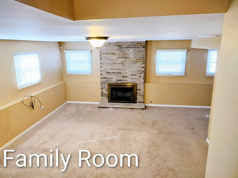 267 Silverado St — Photo 6