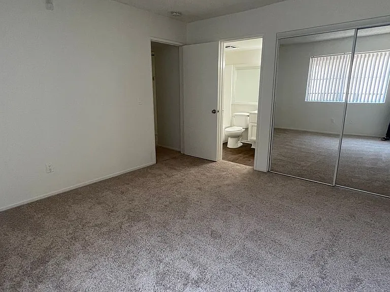 380 N Catalina Ave #1 — Photo 25